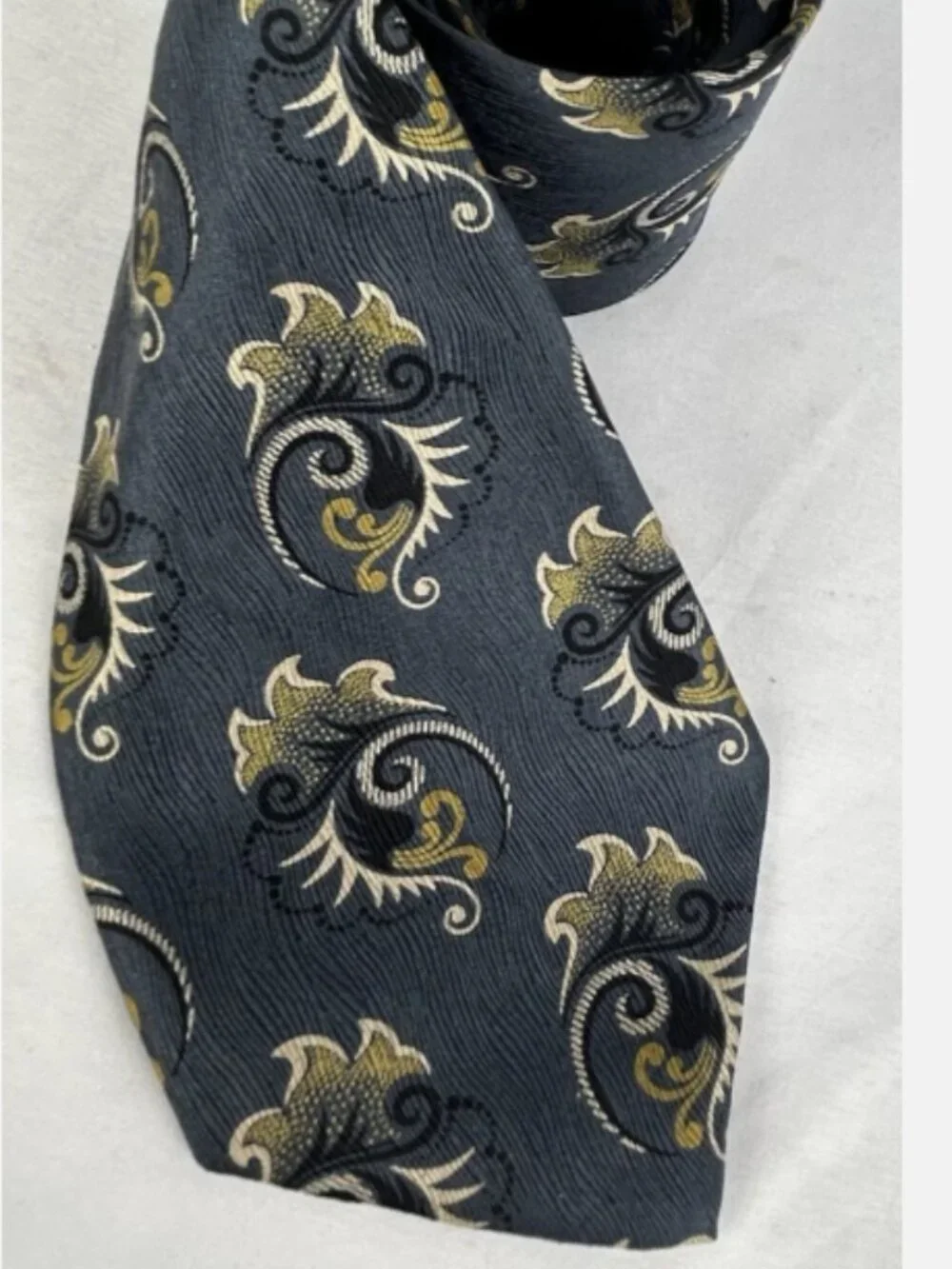 Vintage Saint Honore Gray Gold Floral Paisley Silk Neck Tie Made In Spain